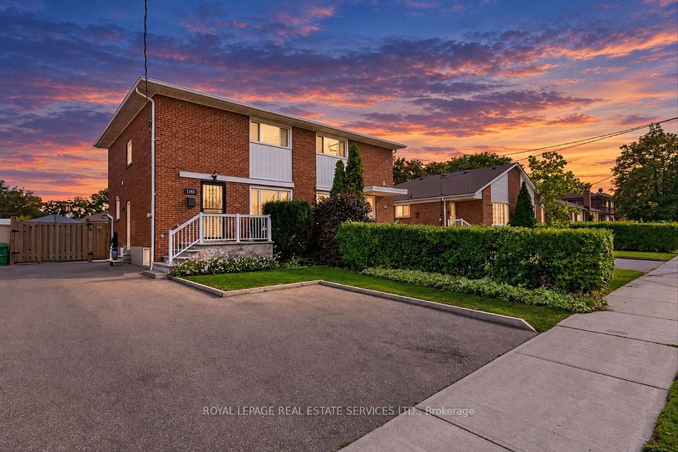 1192 Flagship Drive, Mississauga, ON L4Y 2K1 at 1192 Flagship Drive, Mississauga, ON L4Y 2K1, Mississauga, ON, L4Y 2K1