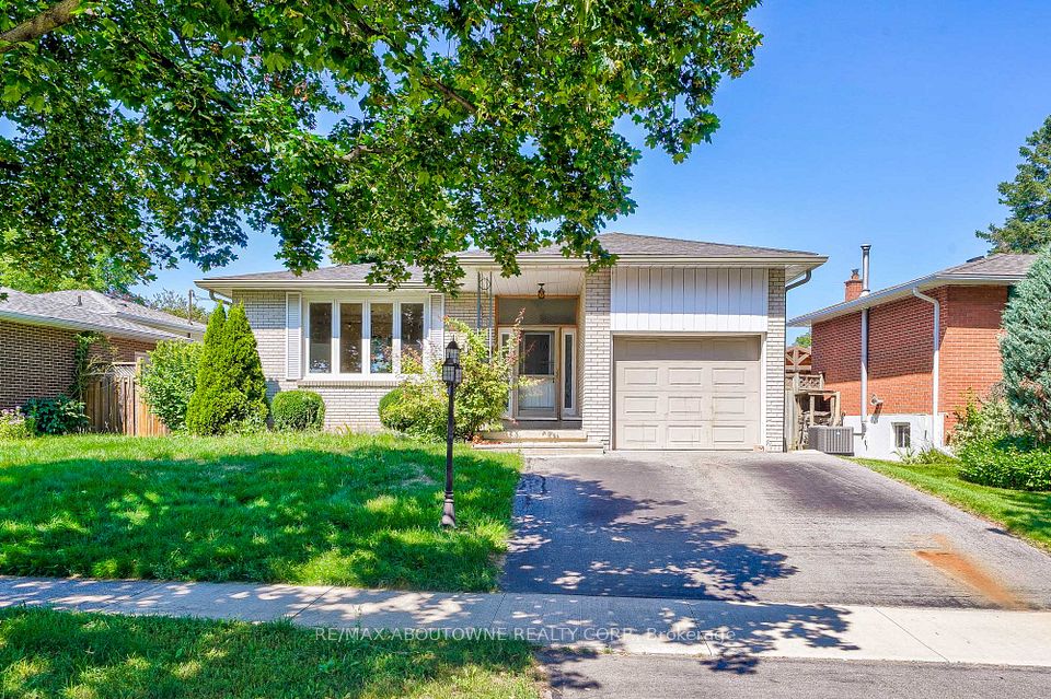 Detached at 4395 Longmoor Drive Upper, Burlington, ON L7L 1X8, Burlington