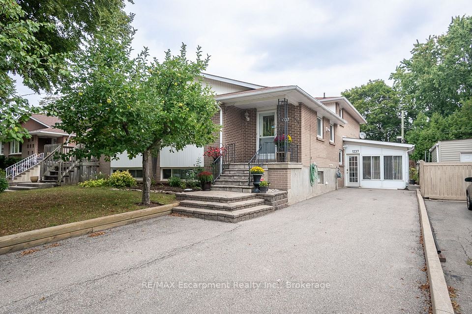 1237 REDBANK Crescent, Oakville, ON L6H 1Y4 at 1237 REDBANK Crescent, Oakville, ON L6H 1Y4, Oakville, ON, L6H 1Y4