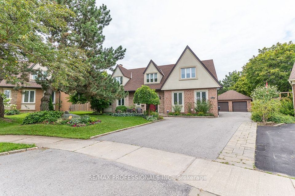 2604 Barrisdale Court, Mississauga, ON L5N 2H2 at 2604 Barrisdale Court, Mississauga, ON L5N 2H2, Mississauga, ON, L5N 2H2