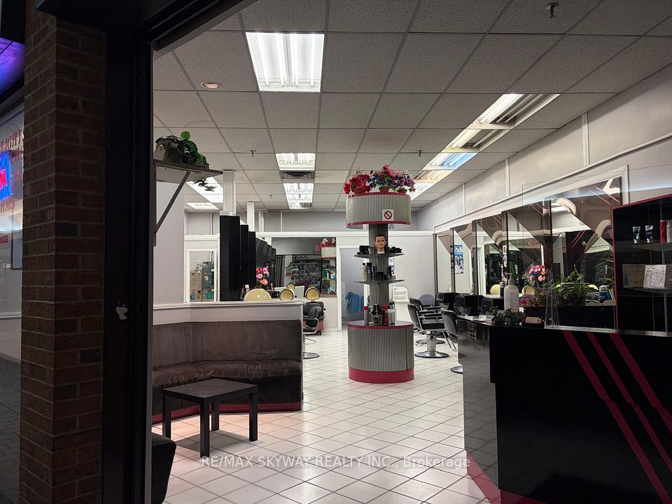 227 Vodden Street E 31, Brampton, ON L6V 1N2
