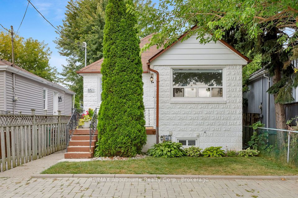 851 Fourth Street, Mississauga, ON L5E 1J7 at 851 Fourth Street, Mississauga, ON L5E 1J7, Mississauga, ON, L5E 1J7