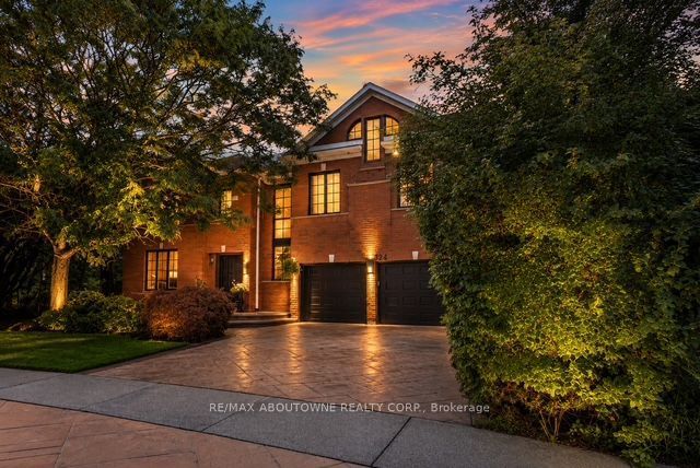 324 Oakridge Court, Oakville, ON L6H 5T9 at 324 Oakridge Court, Oakville, ON L6H 5T9, Oakville, ON, L6H 5T9