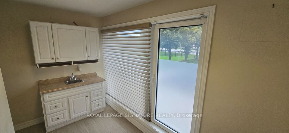 5085 McLaughlin Road, Mississauga, ON L5R 1B6