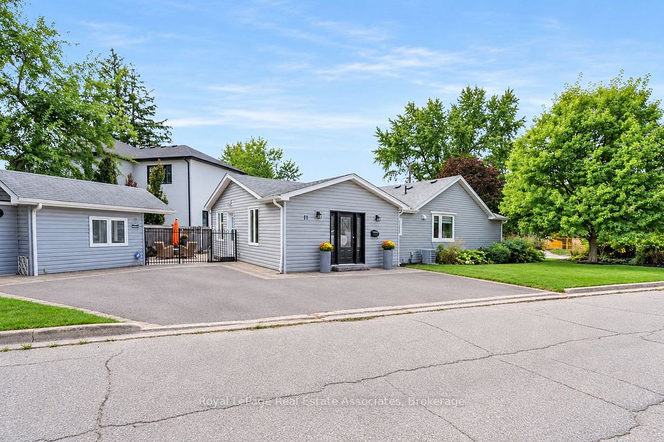 11 Churchill Crescent, Halton Hills, ON L7G 2M8 at 11 Churchill Crescent, Halton Hills, ON L7G 2M8, Halton Hills, ON, L7G 2M8