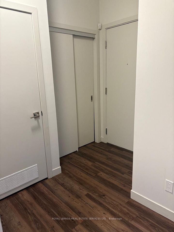 Condo Apartment at 2081 Fairview Street 1406, Burlington, ON L7R 0E4, Burlington