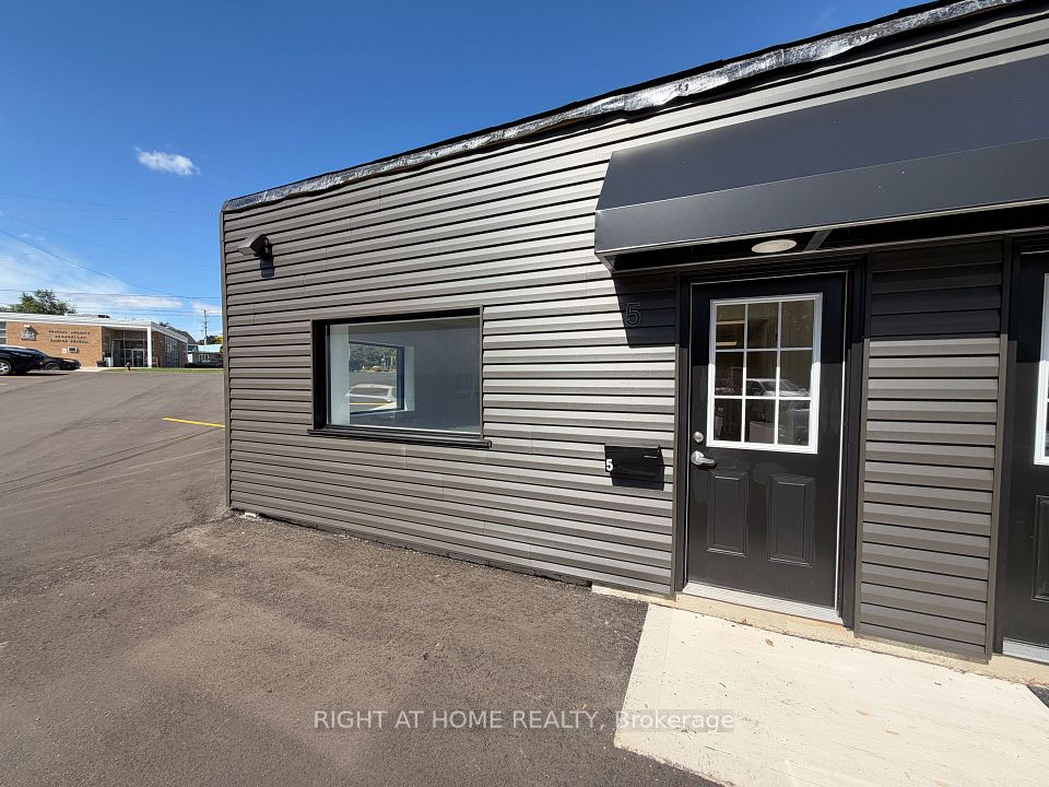 Commercial Retail at 116 Guelph Street 5, Halton Hills, ON L7G 4A3, Halton Hills