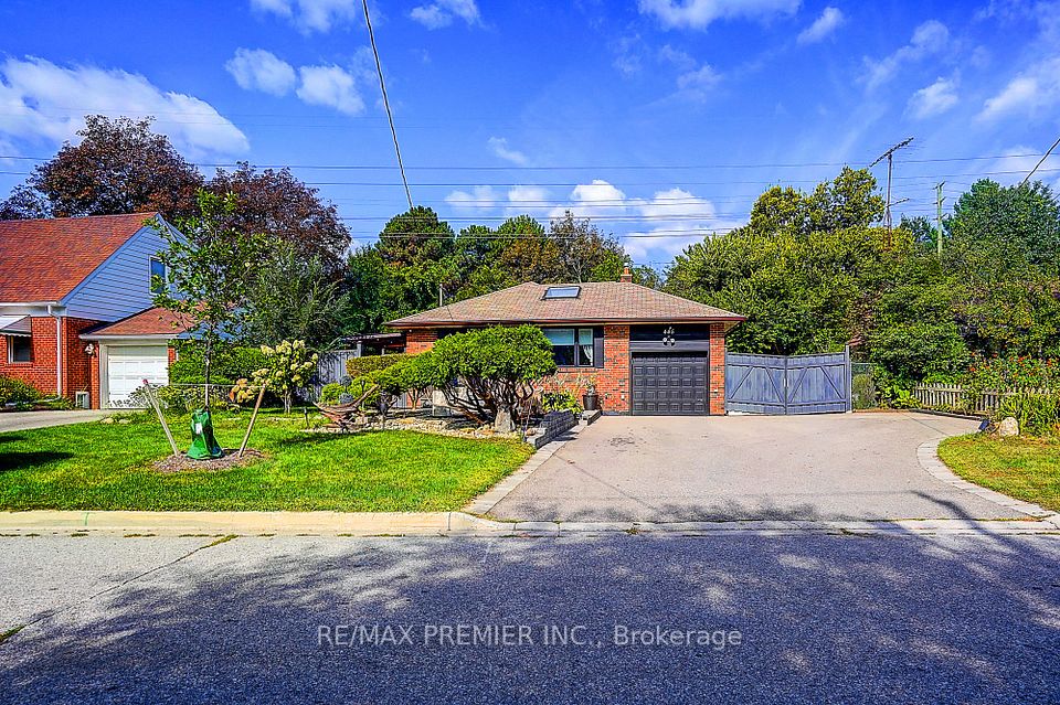 445 Selsey Drive, Mississauga, ON L5A 1B7 at 445 Selsey Drive, Mississauga, ON L5A 1B7, Mississauga, ON, L5A 1B7