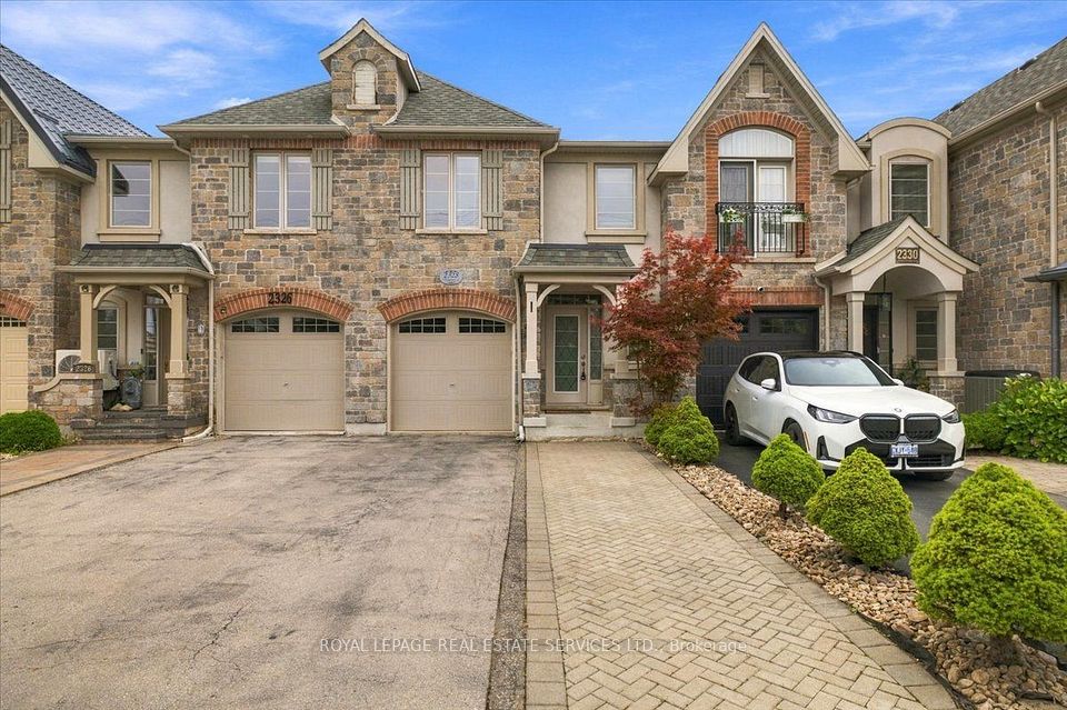 Att/Row/Townhouse at 2328 Whistling Springs Crescent, Oakville, ON L6M 0C5, Oakville