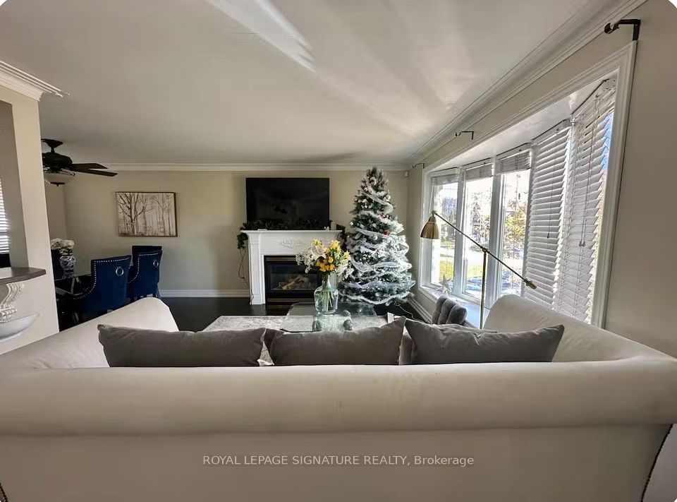 Detached at 1353 Sheldon Avenue, Oakville, ON L6L 2P9, Oakville