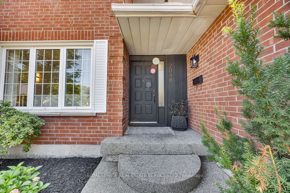2048 Sixth Line, Oakville, ON L6H 3N2 at 2048 Sixth Line, Oakville, ON L6H 3N2, Oakville, ON, L6H 3N2