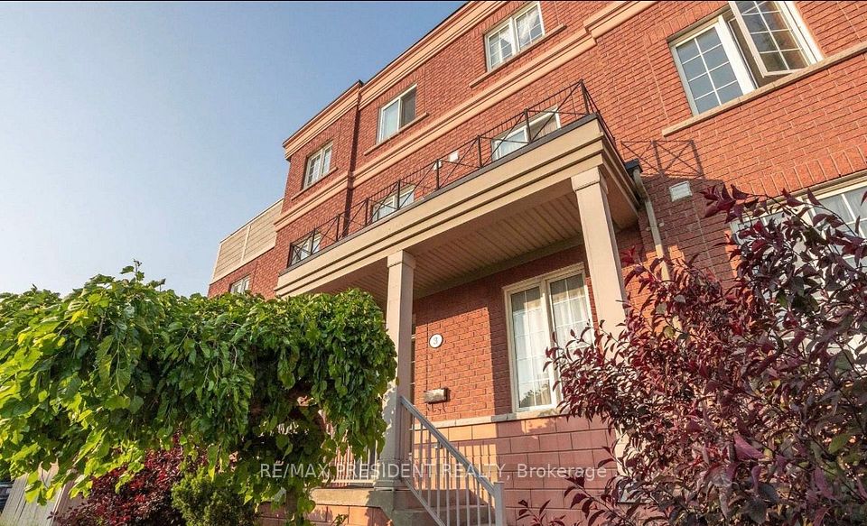 3 Herzberg Gardens, Toronto, ON M3J 3P5 at 3 Herzberg Gardens, Toronto, ON M3J 3P5, Toronto W05, ON, M3J 3P5