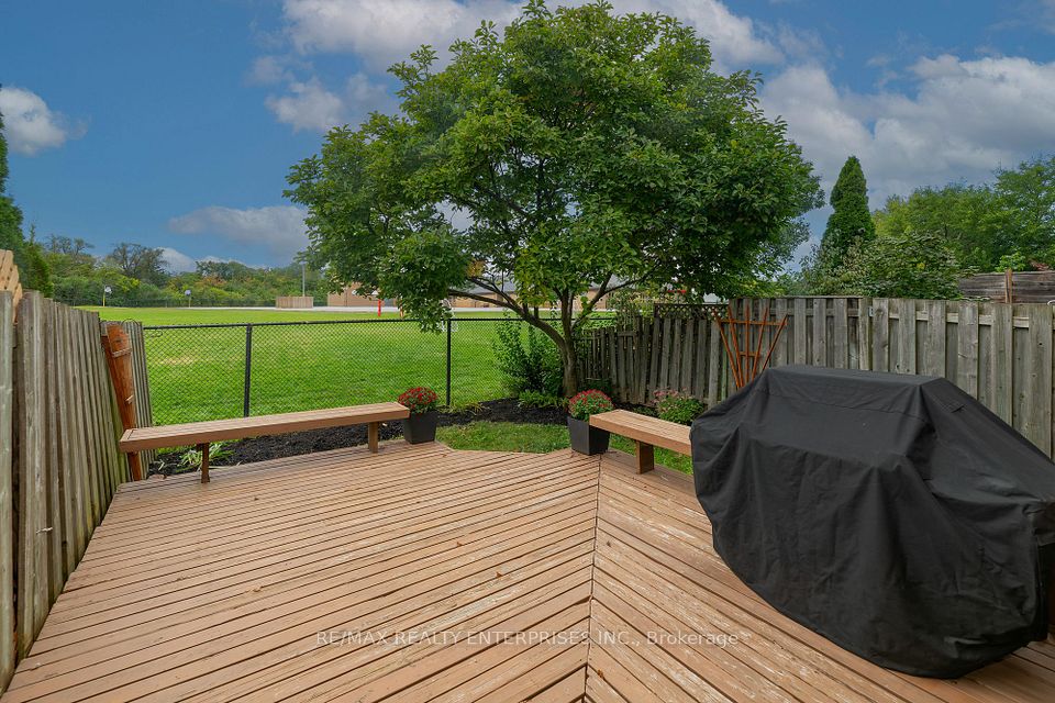Att/Row/Townhouse at 1066 Runnymead Crescent, Oakville, ON L6M 1C4, Oakville
