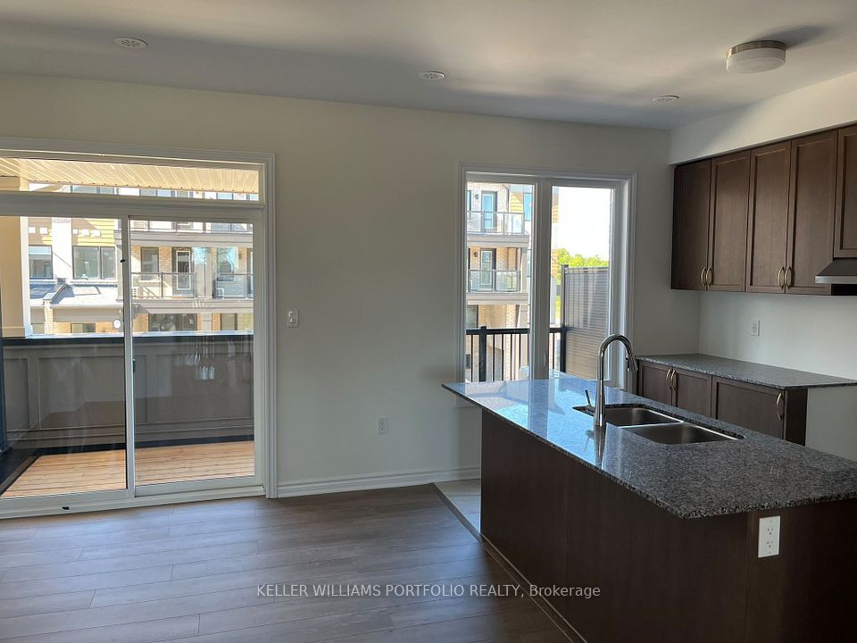 Att/Row/Townhouse at 8 Thornbird Crescent Upper, Brampton, ON L6V 3N5, Brampton