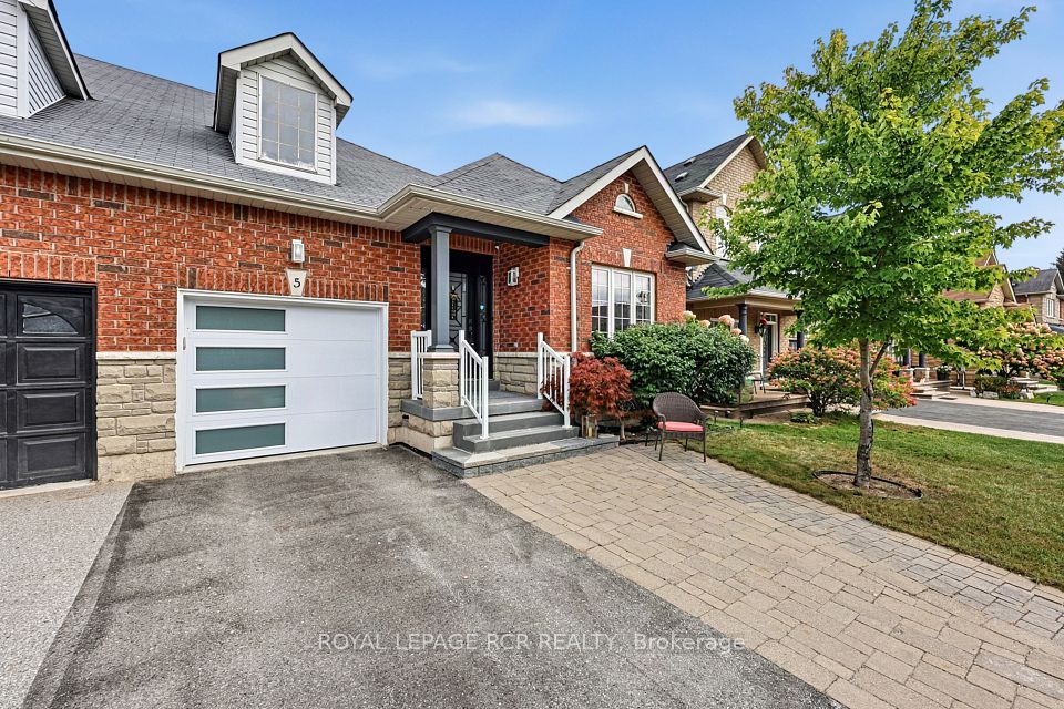 Semi-Detached  at 5 Borland Crescent, Caledon, ON L7C 3M4, Caledon