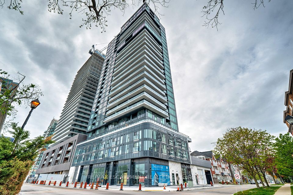 Condo Apartment at 370 Martha Street 1707, Burlington, ON L7R 0G9, Burlington
