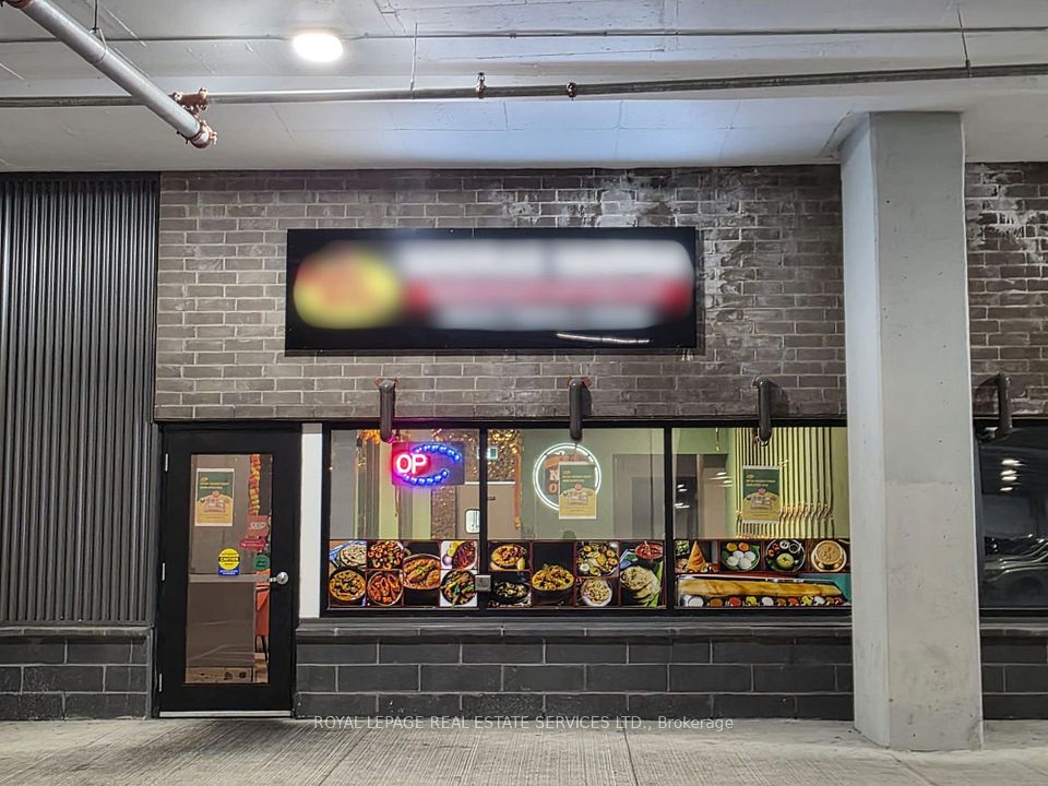 21 Rexdale Boulevard 4006, Toronto, ON M9W 0G5