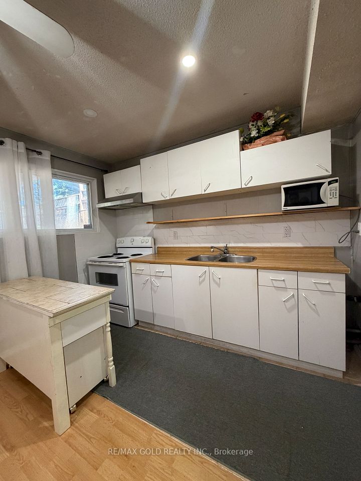 Semi-Detached at 38 Carter Drive Basement, Brampton, ON L6V 3N5, Brampton
