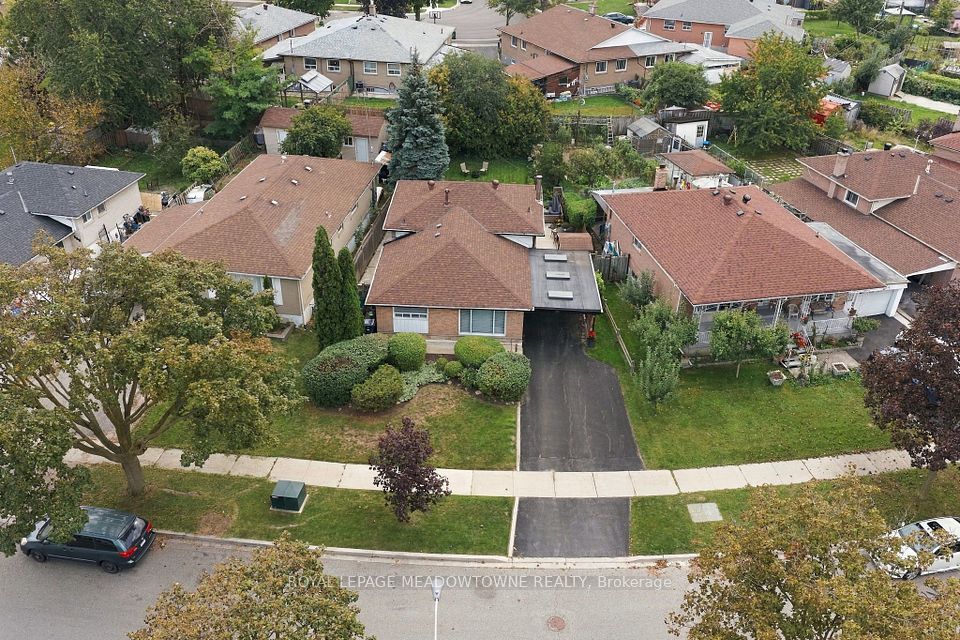 100 Lexington Avenue, Toronto, ON M9V 2G8 at 100 Lexington Avenue, Toronto, ON M9V 2G8, Toronto W10, ON, M9V 2G8