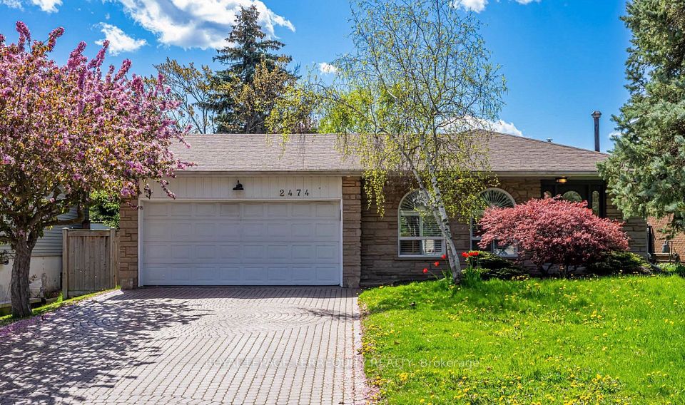 Detached at 2474 Yarmouth Crescent, Oakville, ON L6L 2M8, Oakville