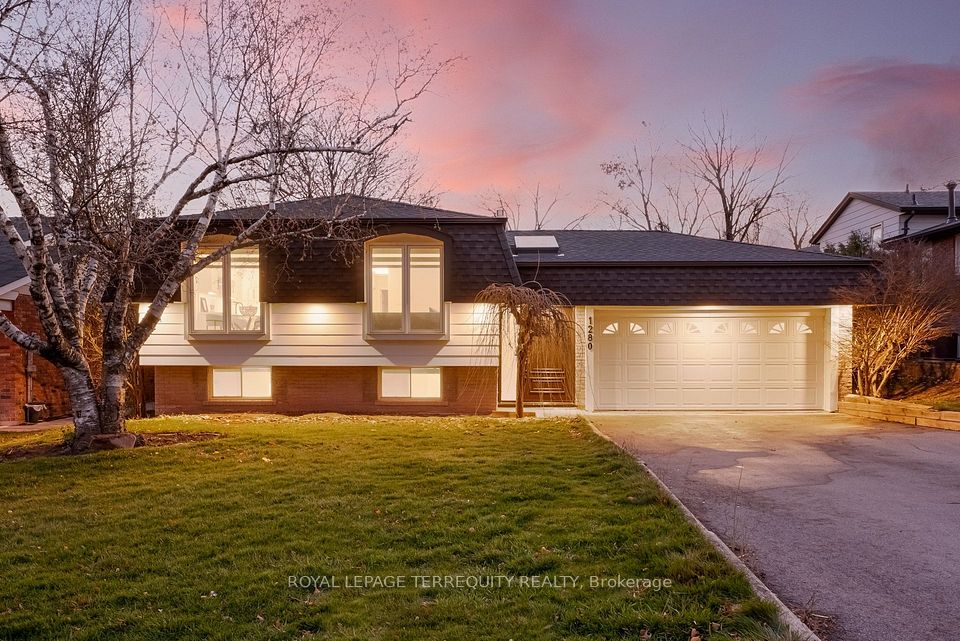 Detached at 1280 Hart Crescent, Oakville, ON L6H 2M5, Oakville