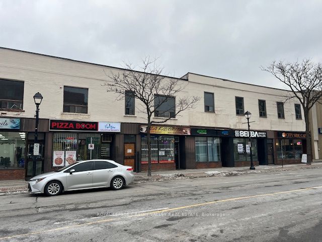 18 Queen Street W, Brampton, ON L6X 1A1