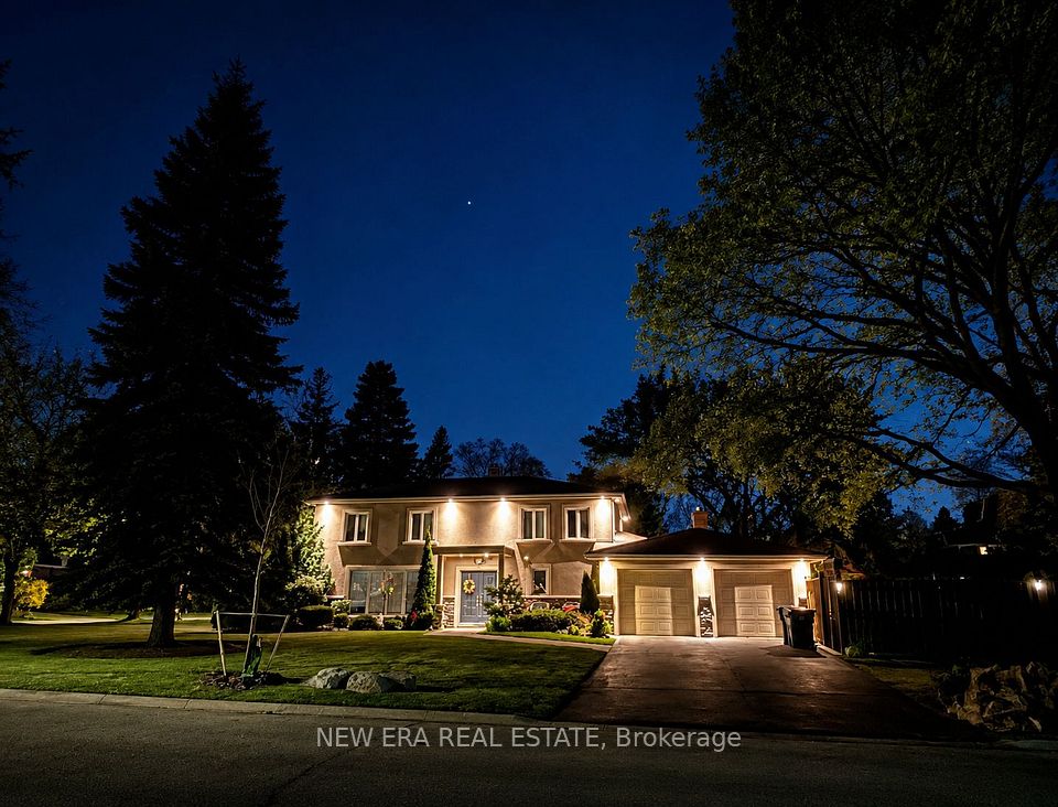 Detached at 1423 Bunsden Avenue, Mississauga, ON L5H 2B3, Mississauga