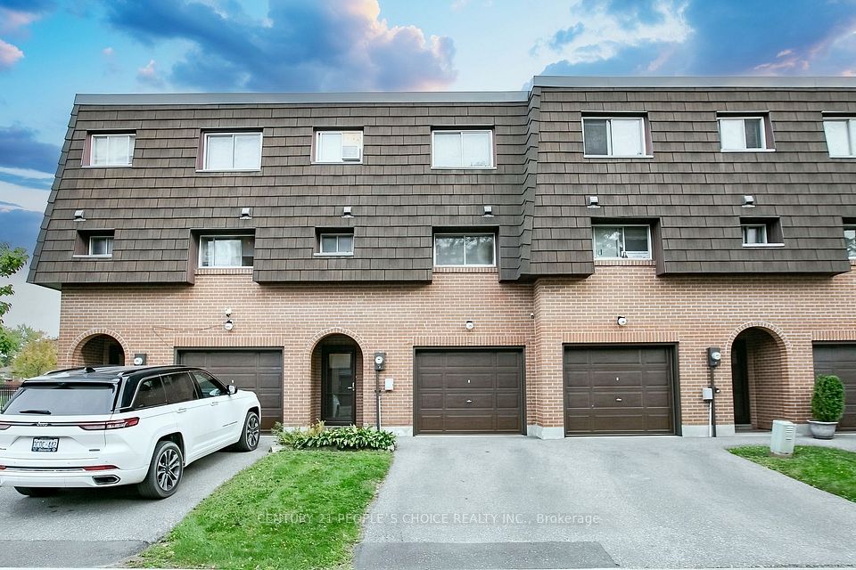 Condo Townhouse at 98 Darras Court, Brampton, ON L6T 1W7, Brampton