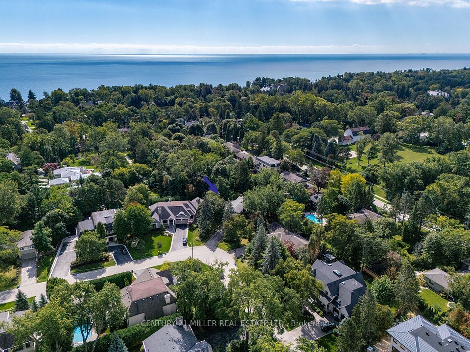 Detached at 1242 Donlea Crescent, Oakville, ON L6J 1V7, Oakville