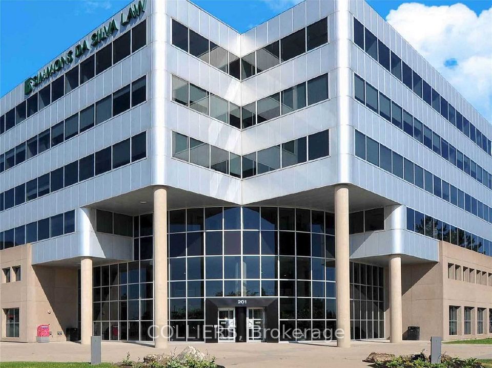 Office at 201 County Court Boulevard 102, Brampton, ON L4W 1W5, Brampton