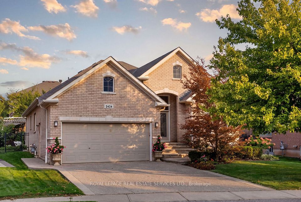 Detached at 2424 Tesla Crescent, Oakville, ON L6H 7T6, Oakville