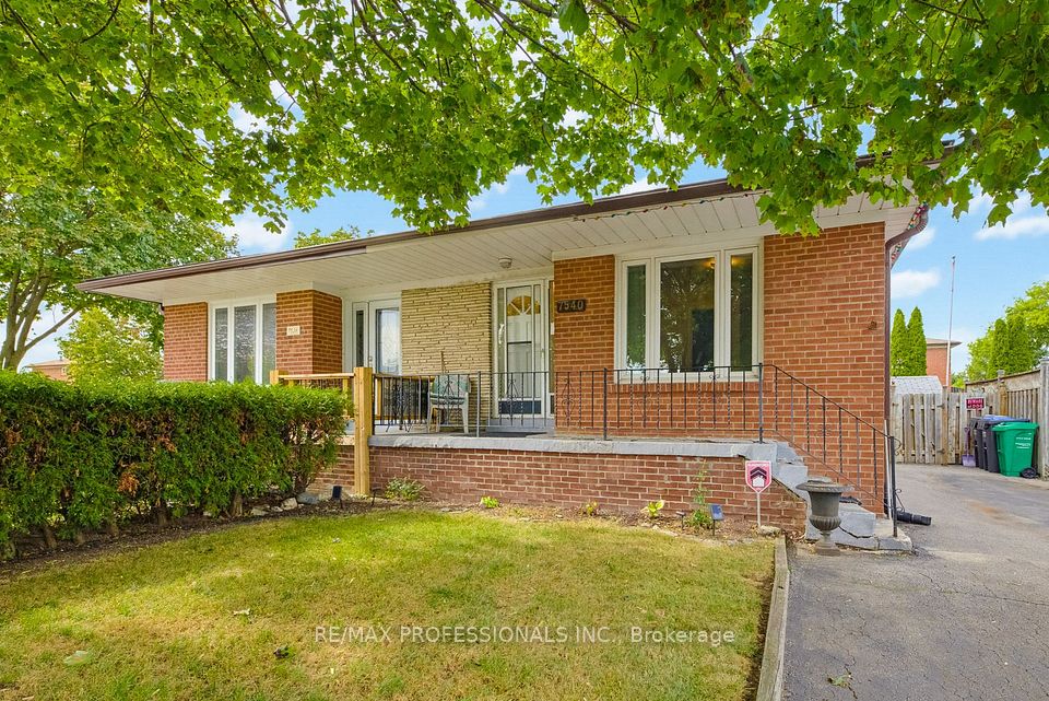 Semi-Detached  at 7540 Darcel Avenue, Mississauga, ON L4T 2X9, Mississauga
