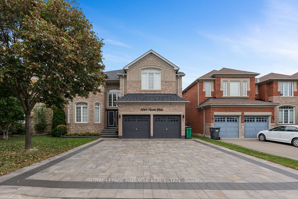 Detached at 3265 Topeka Drive, Mississauga, ON L5M 7V1, Mississauga