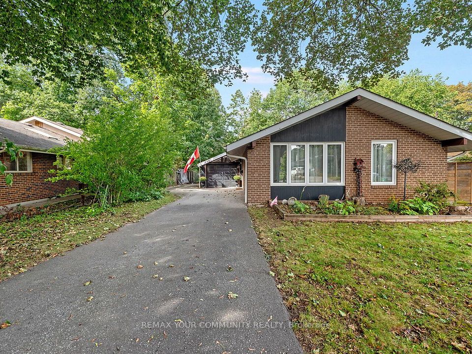 Detached at 1899 Delaney Drive, Mississauga, ON L5J 3L2, Mississauga