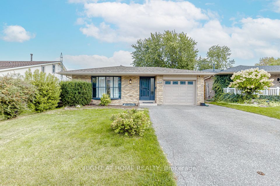Detached at 2358 Arnold Crescent, Burlington, ON L7P 4G3, Burlington