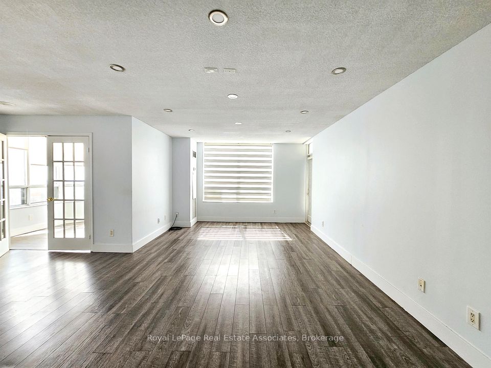 Condo Apartment at 25 Kingsbridge Garden Circle 2425, Mississauga, ON L5R 4B1, Mississauga
