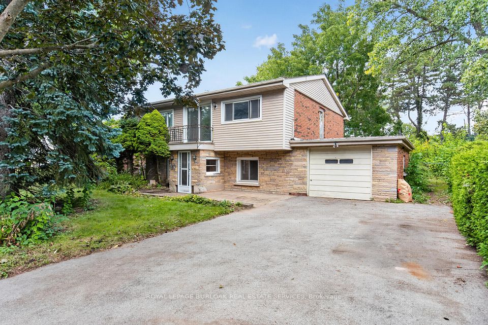 Detached at 539 Enfield Road, Burlington, ON L7T 2X5, Burlington