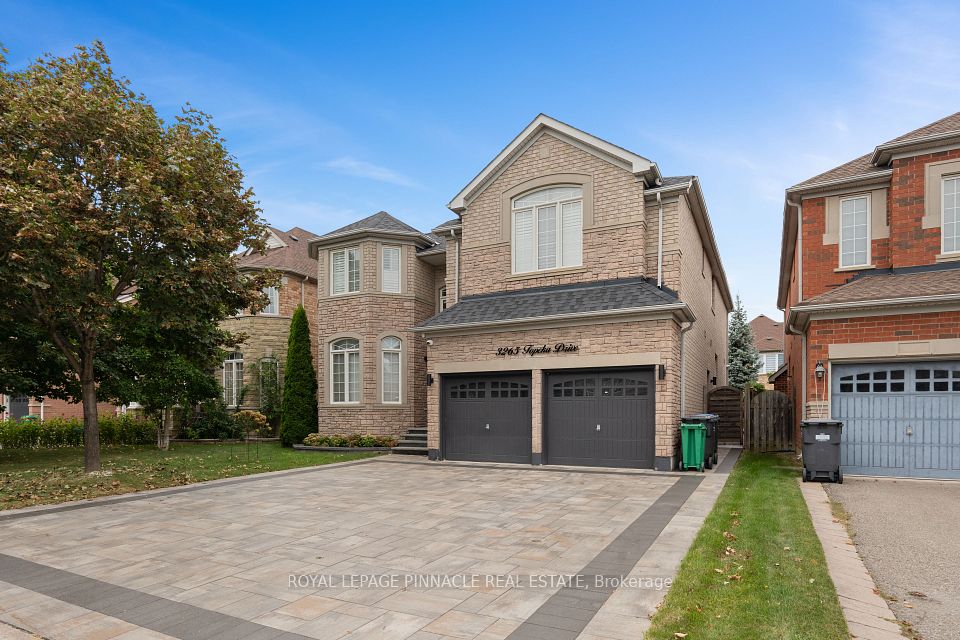 Detached at 3265 Topeka Drive B, Mississauga, ON L5M 7V1, Mississauga