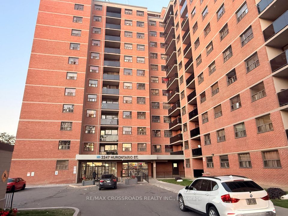 2247 Hurontario Street, Mississauga, ON L5A 2G2