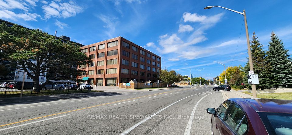 130 Dundas Street E 401, Mississauga, ON L4Y 2B8