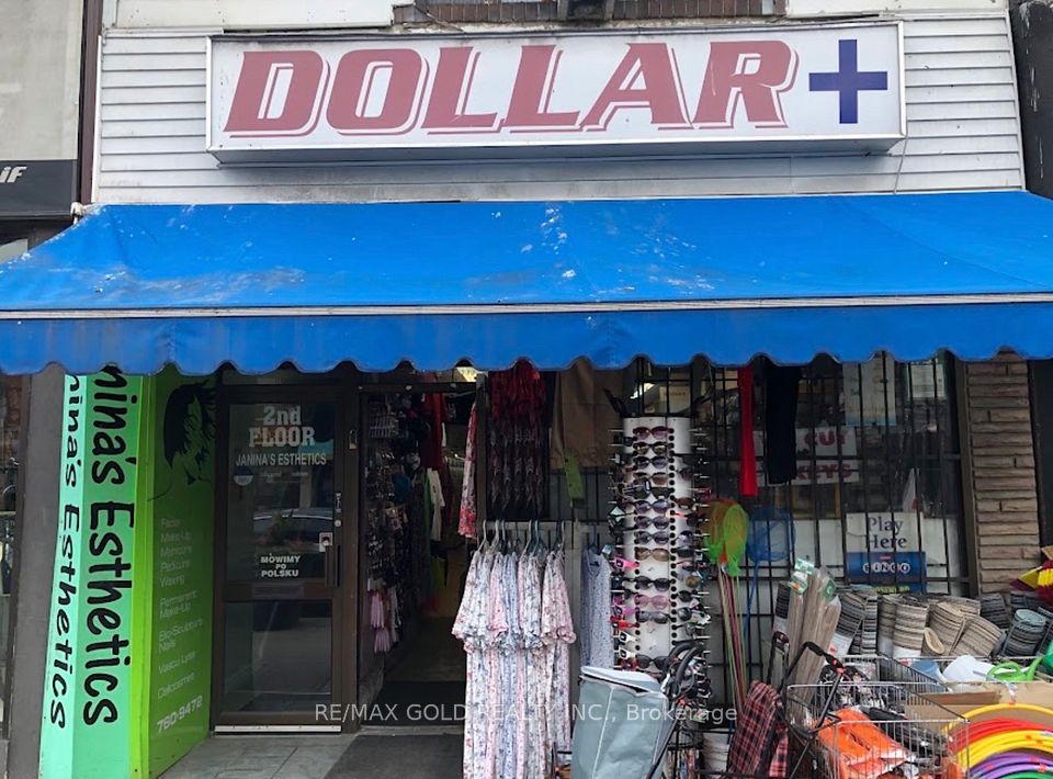 2212 Bloor Street, Toronto, ON M6S 1N4