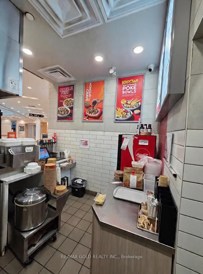 25 Peel Centre Drive 734K, Brampton, ON L6T 3R5