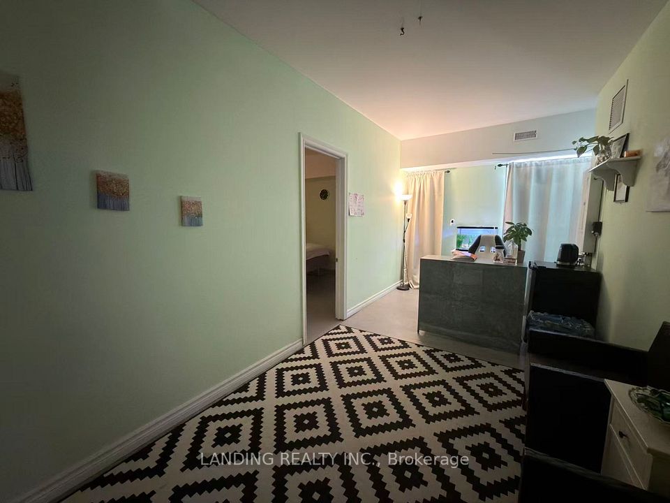 3070B Hurontario Street, Mississauga, ON L5B 1N7