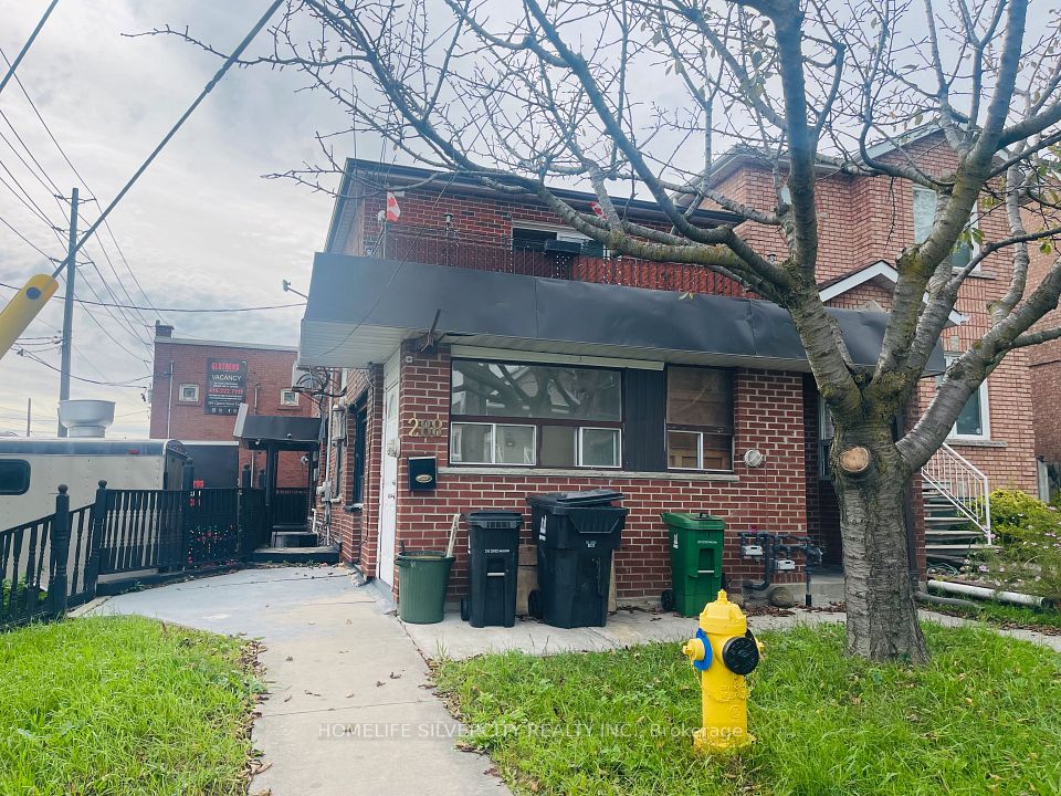 288 Boon Avenue, Toronto, ON M6E 4A4