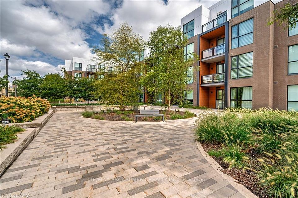 Condo Apartment at 168 Sabina Drive 119, Oakville, ON L6H 0W5, Oakville