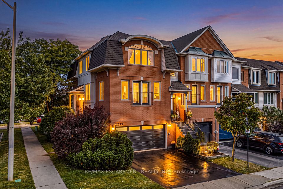 Att/Row/Townhouse at 2239 Prescott Place, Burlington, ON L7L 6L3, Burlington