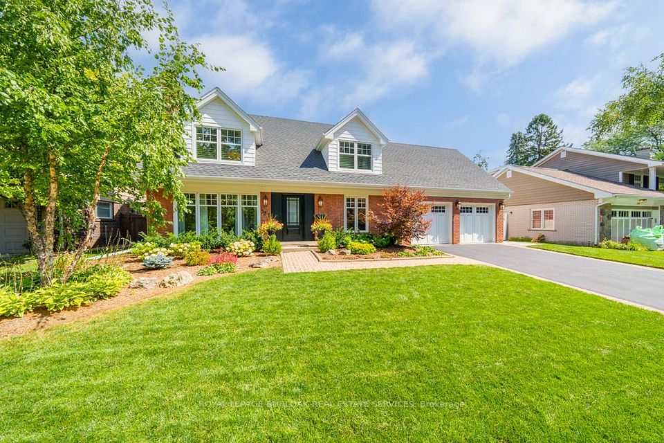 Detached at 385 Rosslyn Drive, Burlington, ON L7T 1S6, Burlington