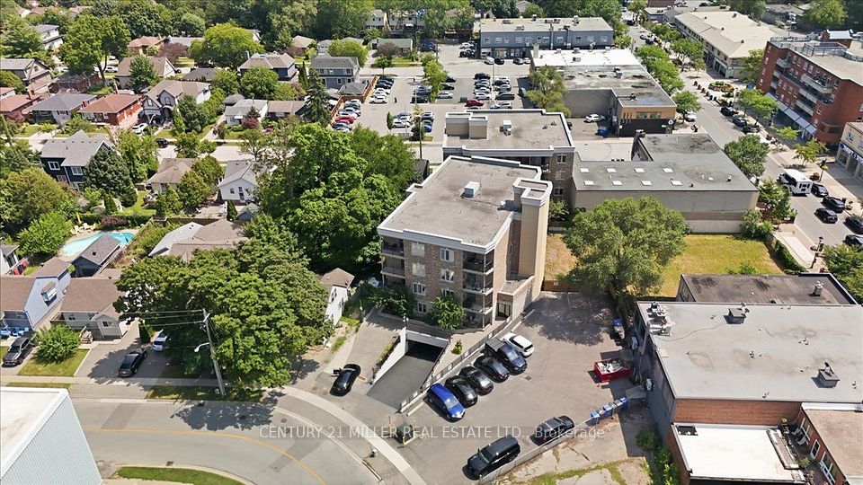 Condo Apartment at 70 Stewart Street 102, Oakville, ON L6K 1X5, Oakville