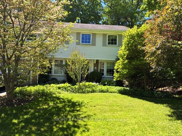 Detached at 494 Dorland Road, Oakville, ON L6J 6B1, Oakville