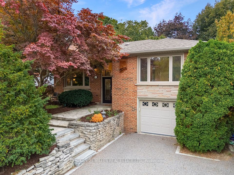 Detached at 475 Willis Drive, Oakville, ON L6L 4V6, Oakville